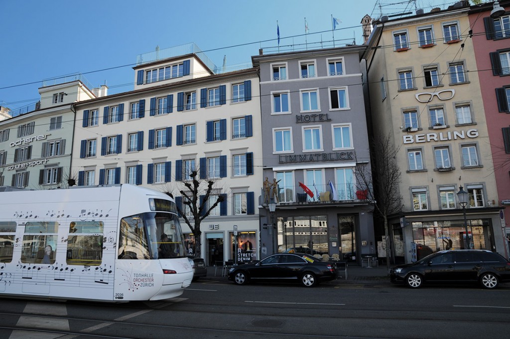 hotel-limmatblick-img_fassade_tram_2